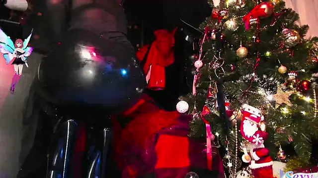 Snapshot of astarrot chatting on 12.28.24 astarrot online show from 12.28.24