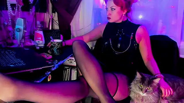 Snapshot of astarrot chatting on 02.28.25 astarrot online show from 02.28.25