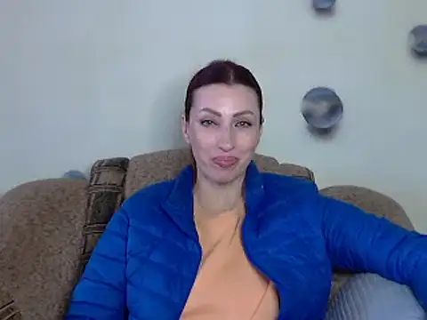 Snapshot of Jillian_Pattie chatting on 12.14.25 Jillian Pattie online show from 12.14.25