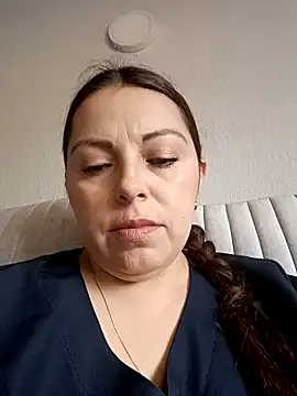 Snapshot of seherlatin chatting on 11.04.25 seherlatin online show from 11.04.25