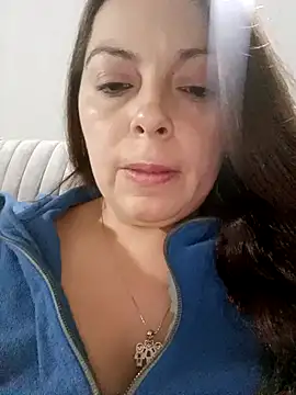 Snapshot of seherlatin chatting on 11.24.25 seherlatin online show from 11.24.25