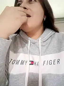 Snapshot of seherlatin chatting on 11.27.25 seherlatin online show from 11.27.25