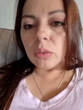 Snapshot of seherlatin chatting on 12.04.25 seherlatin online show from 12.04.25