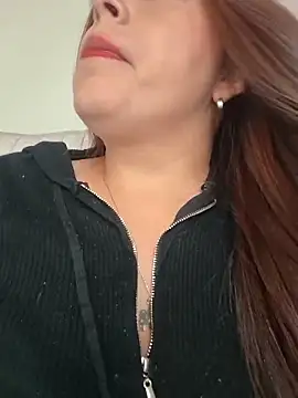 Snapshot of seherlatin chatting on 02.19.26 seherlatin online show from 02.19.26