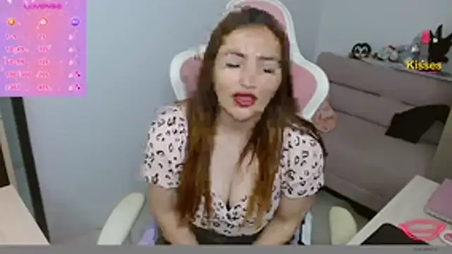 Snapshot of EVA_GRAYS chatting on 02.25.26 EVA GRAYS online show from 02.25.26