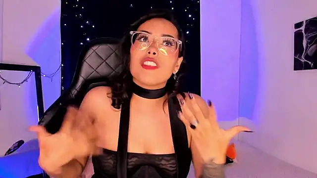 Snapshot of willow_poisson chatting on 01.22.25 willow poisson online show from 01.22.25