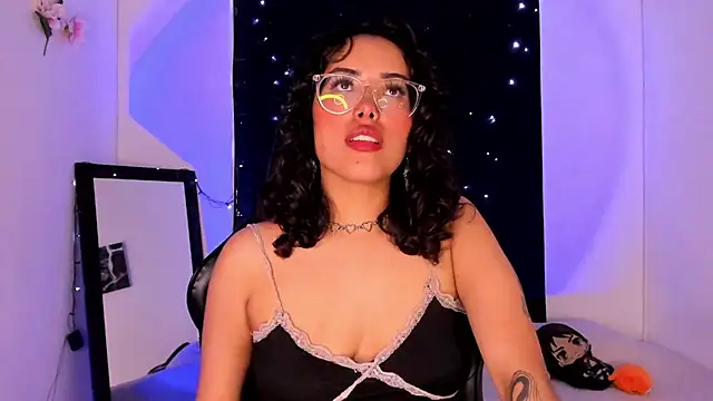 Snapshot of willow_poisson chatting on 02.07.25 willow poisson online show from 02.07.25