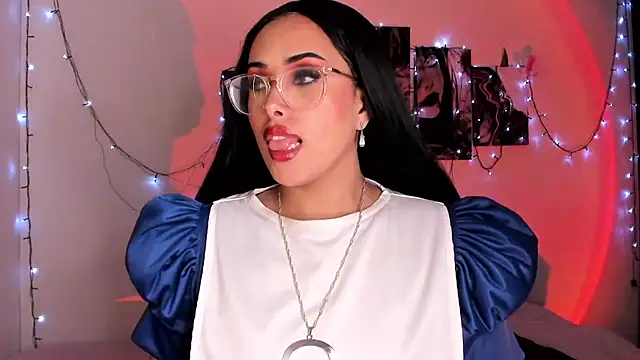 Snapshot of willow_poisson chatting on 11.29.25 willow poisson online show from 11.29.25