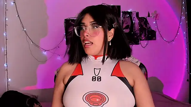 Snapshot of willow_poisson chatting on 12.03.25 willow poisson online show from 12.03.25