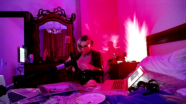 CharlotteVixxens online show from 10.02.25