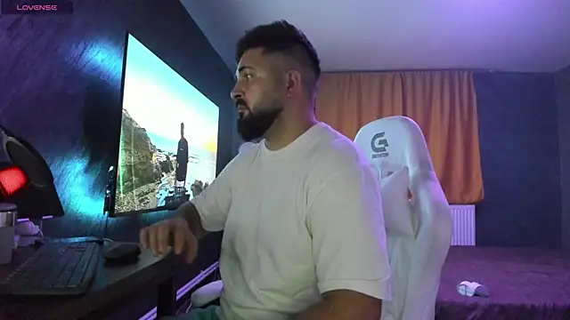 Snapshot of Eduu2322 chatting on 11.02.25 Eduu2322 online show from 11.02.25