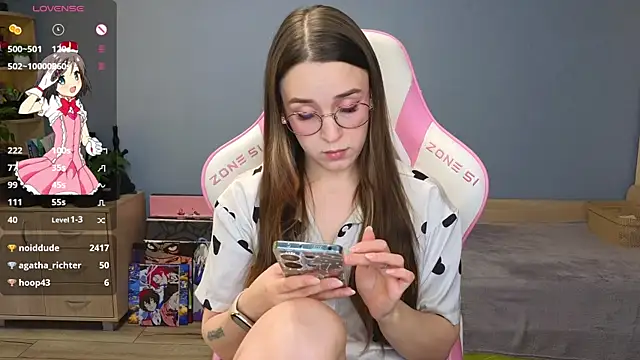 Snapshot of Sweet_frosti chatting on 01.06.25 Sweet frosti online show from 01.06.25