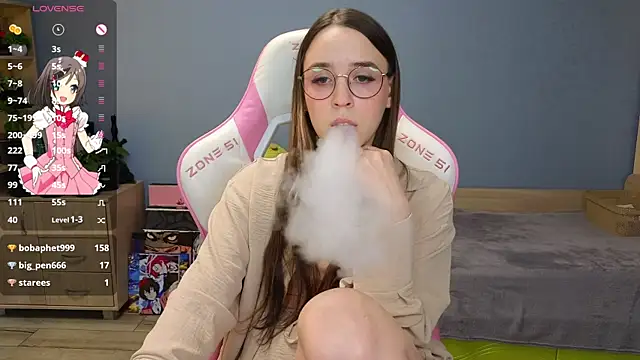 Snapshot of Sweet_frosti chatting on 01.07.25 Sweet frosti online show from 01.07.25