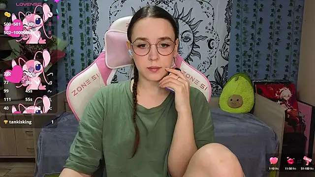 Snapshot of Sweet_frosti chatting on 02.10.25 Sweet frosti online show from 02.10.25