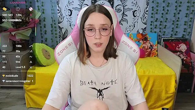 Snapshot of Sweet_frosti chatting on 03.04.25 Sweet frosti online show from 03.04.25
