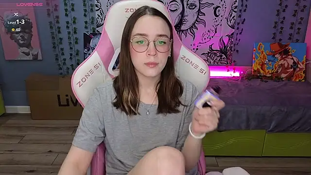 Snapshot of Sweet_frosti chatting on 09.19.25 Sweet frosti online show from 09.19.25