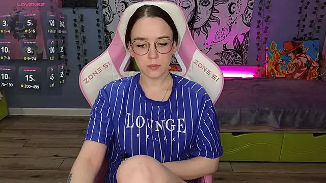 Snapshot of Sweet_frosti chatting on 10.03.25 Sweet frosti online show from 10.03.25