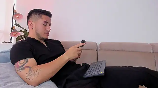 Chriskyle  online show from 12.04.24