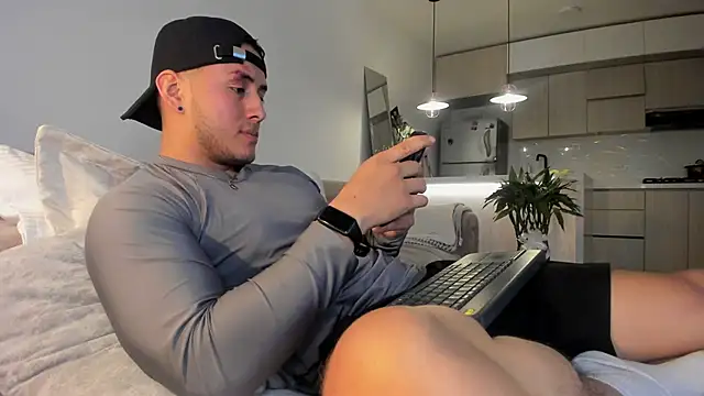 Chriskyle  online show from 02.19.25