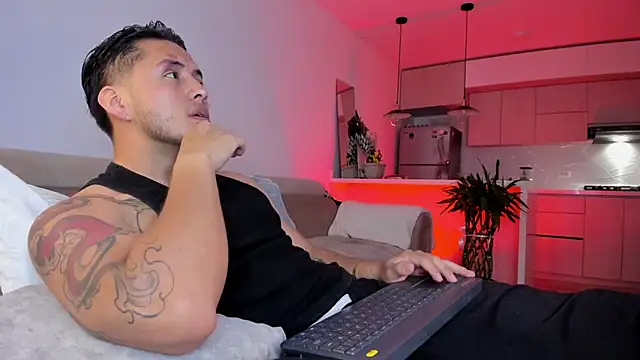 Chriskyle  online show from 09.23.25