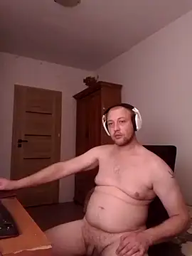 chubbybttm01 online show from 12.14.24