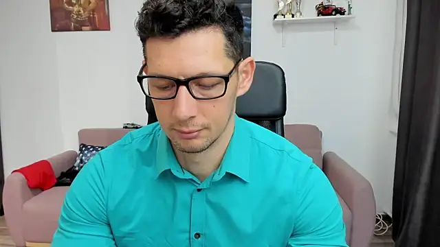 BrutusK08 online show from 02.14.25