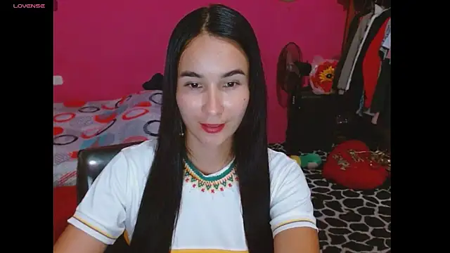 Snapshot of nicolgomez2 chatting on 03.20.25 nicolgomez2 online show from 03.20.25