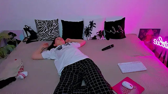 HelloRoxy online show from 11.29.25