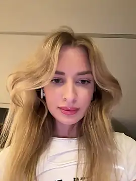 EvieEvans online show from 02.02.25