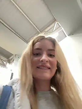 EvieEvans online show from 02.19.25