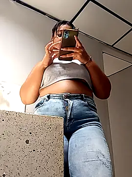 Snapshot of stefanie010 chatting on 02.12.25 stefanie010 online show from 02.12.25