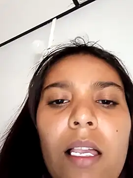 Snapshot of stefanie010 chatting on 02.16.25 stefanie010 online show from 02.16.25