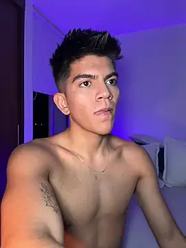 santiago 01 online show from 12.06.24