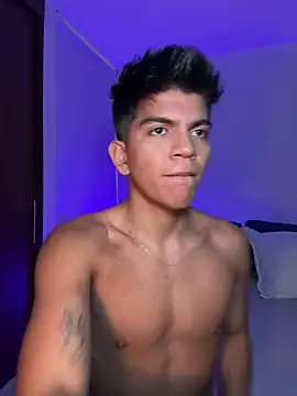 santiago 01 online show from 12.11.24