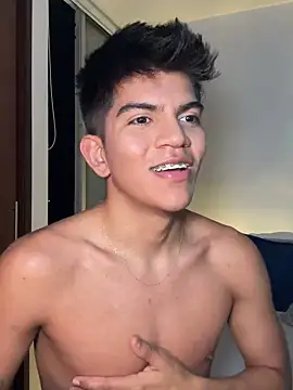 santiago 01 online show from 12.15.24