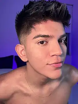 santiago 01 online show from 01.13.25