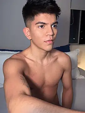 santiago 01 online show from 01.23.25