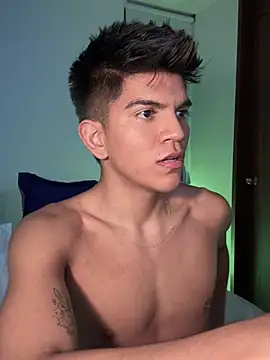 santiago 01 online show from 01.30.25