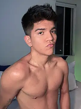 santiago 01 online show from 02.02.25