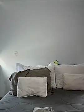 santiago 01 online show from 02.27.25