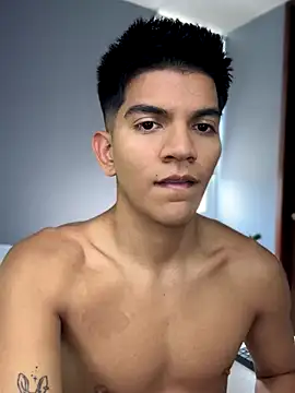 santiago 01 online show from 09.12.25