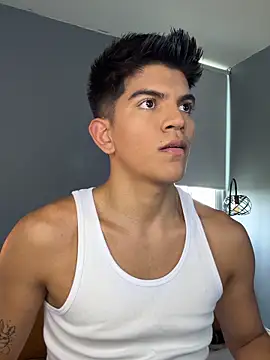 santiago 01 online show from 09.28.25