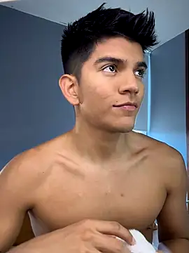 santiago 01 online show from 10.30.25