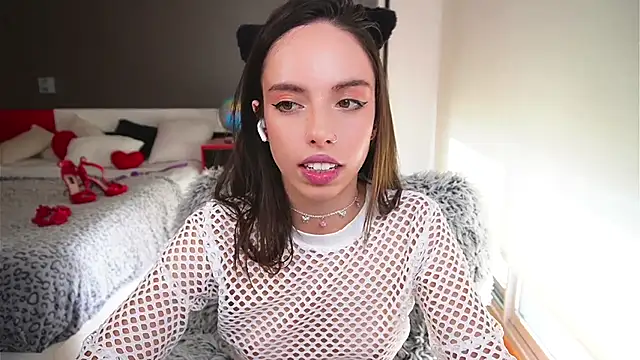 Snapshot of Dayna_Nebula chatting on 01.12.25 Dayna Nebula online show from 01.12.25