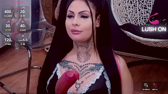 Snapshot of DeniSalome chatting on 01.24.25 DeniSalome online show from 01.24.25