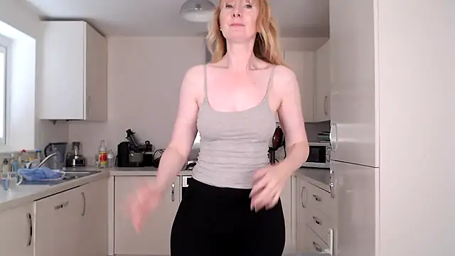 Snapshot of British_Goddess_Anna chatting on 07.14.26 British Goddess Anna online show from 07.14.26