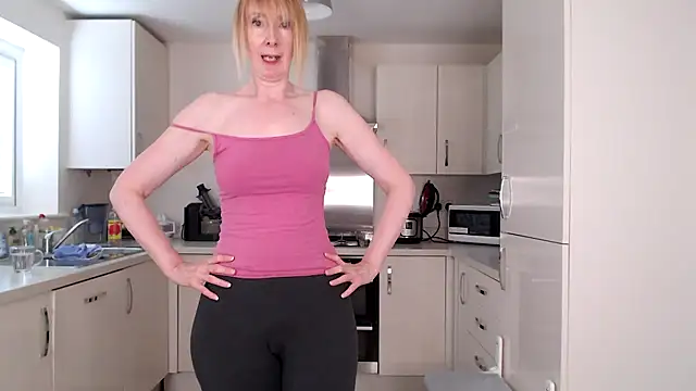 Snapshot of British_Goddess_Anna chatting on 07.18.26 British Goddess Anna online show from 07.18.26