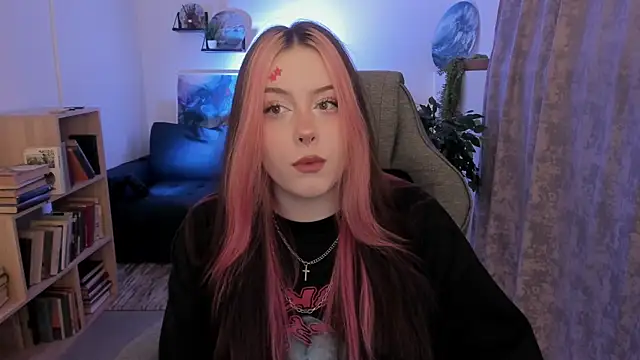 CoralineKeyns online show from 06.30.26