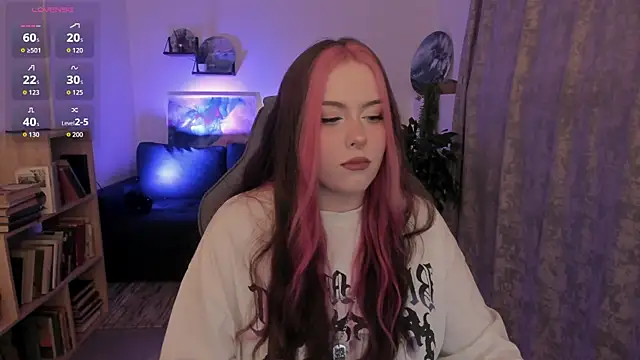 CoralineKeyns online show from 07.11.26