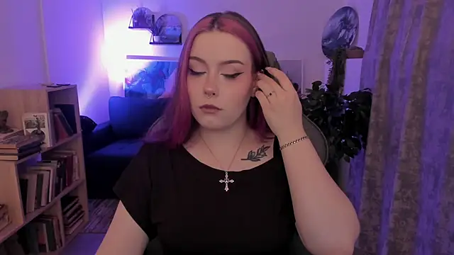 CoralineKeyns online show from 07.28.26